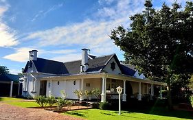 Bauhenia Guesthouse
